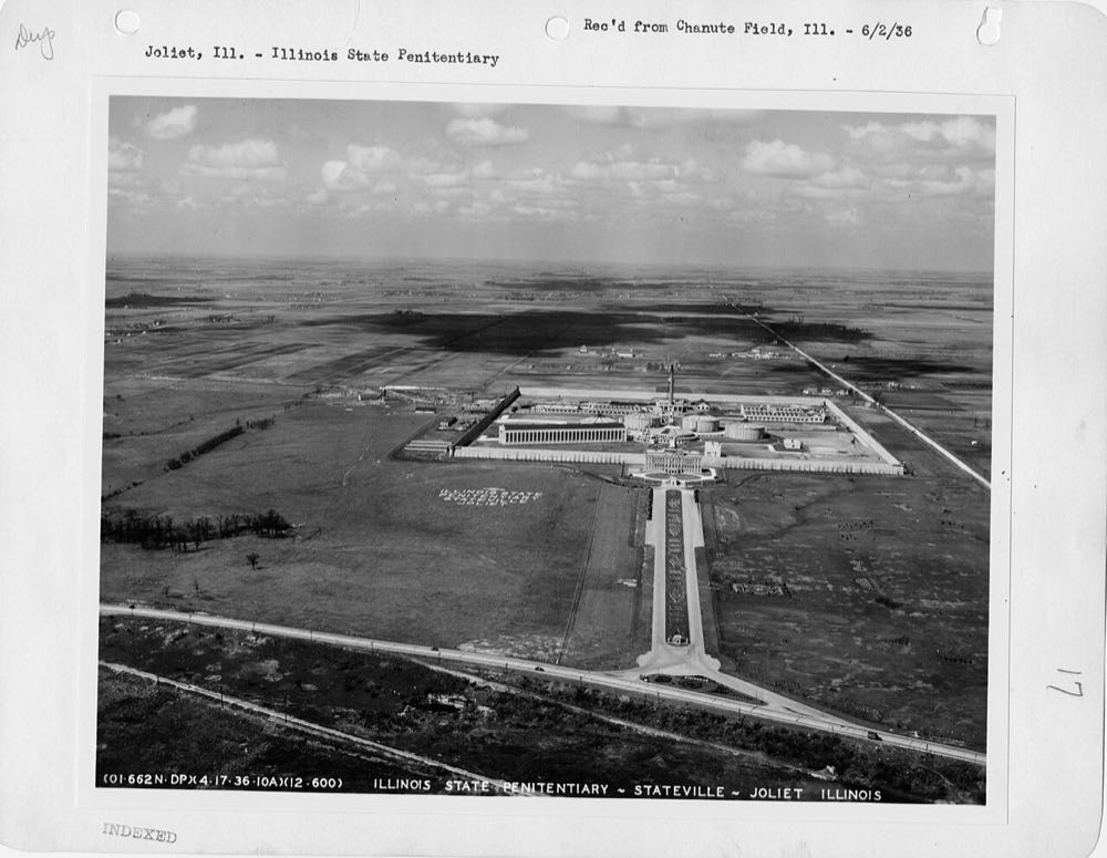 Photo of Illinois Department of Correction (IL DOC) in Illinois (photo 2 of 2)